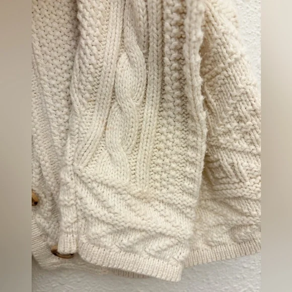 L.L. Bean Vintage Ivory Cable Knit Cardigan Sweater Cotton Size Small - Picture 7 of 12